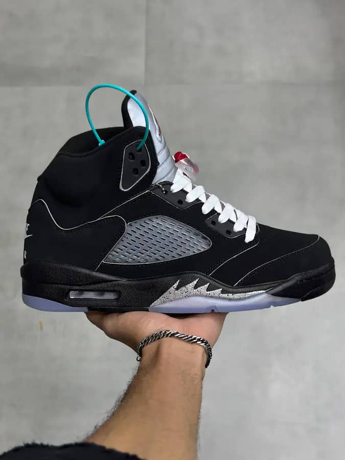 جردن 5 مشکی متالیک باز آفرینی شده | Jordan 5 Metallic Reimagined